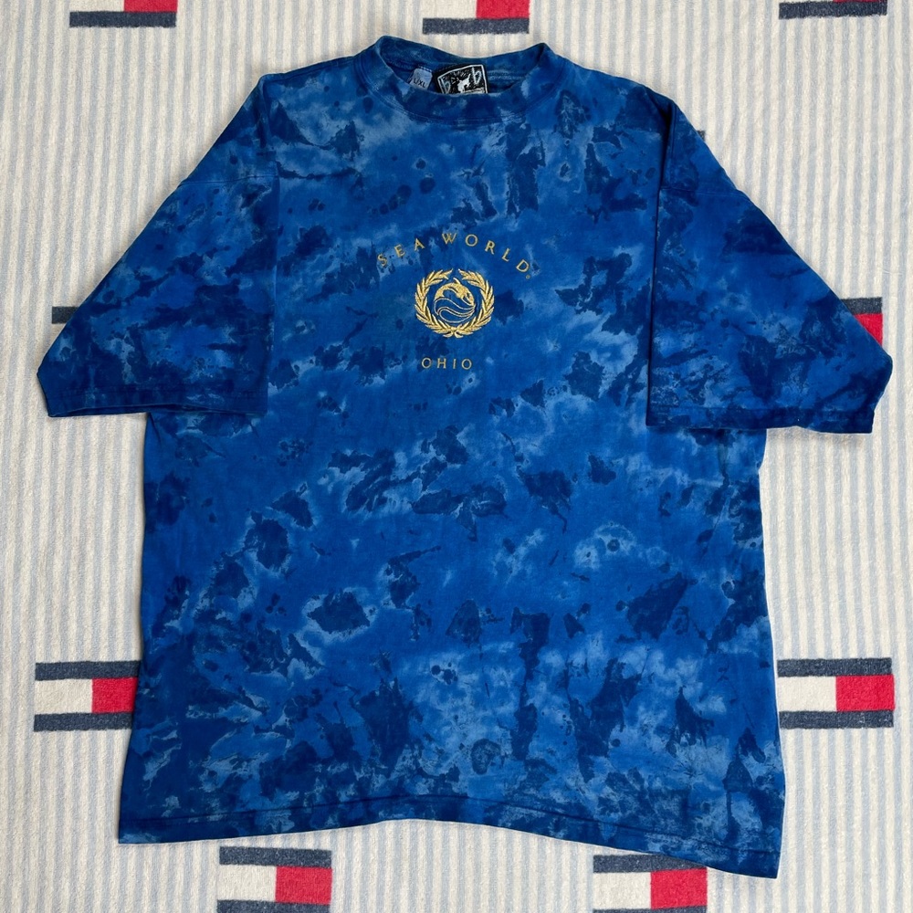Vintage Sea World Tie Dye short sleeve shirt